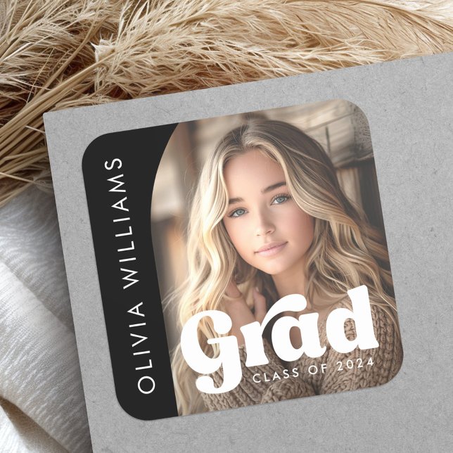Pegatina Cuadrada Foto de archivo negra retro graduación (Arch photo black retro grad graduation square sticker)