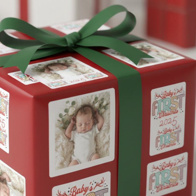 Pegatina Cuadrada Foto de bebé Primera Navidad Roja Personalizar (Subido por el creador)