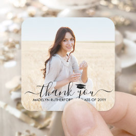 Pegatina Cuadrada Foto de graduación y elegante escritura negra grac