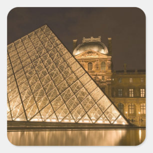 Pegatina Cuadrada Francia, París. El Louvre al anochecer. Crédito 2