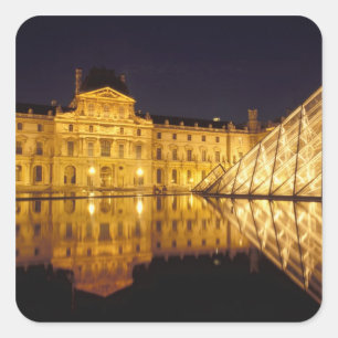 Pegatina Cuadrada Francia, París, museo Louvre de noche.