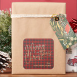 Pegatina Cuadrada Gold Merry Christmas Red Buffalo Plantado<br><div class="desc">Feliz Navidad con un falso guión de Relieve metalizado dorado y tus nombres con letras de moda,  estos pegatinas cuadrados de patrón de verificación de búfalos rojos y grises son elegantes para cualquier ocasión de vacaciones para Navidades.</div>