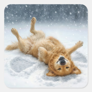 Pegatina Cuadrada Golden Retriever haciendo un ángel de nieve