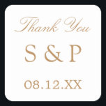 Pegatina Cuadrada Gracias por la Boda Blanca Dorada Beige<br><div class="desc">White Golden Wedding Favor Gracias Pegatina cuadrado, por favor personaliza con las iniciales de la pareja y la fecha del boda, usando la plantilla de personalización en línea antes de hacer el pedido. El pegatina presenta un texto elegante en un tono dorado de beige (falso dorado / dorado) sobre un...</div>