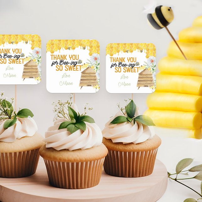 Pegatina Cuadrada Gracias por ser tan dulce panza de abeja (Thank you for Bee-ing so Sweet stickers - perfect for cupcake toppers, sweet treats and favors.)