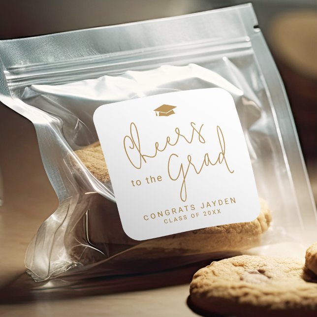 Pegatina Cuadrada Graduado de guión moderno simple dorado (Gold Simple Modern Script Cheers Graduate Square Sticker)