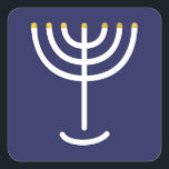 Pegatina Cuadrada Gráfico de oro de la Marina Blanca Menorah moderna<br><div class="desc">Pegatina Menorah hebreo. Marina,  Blanco,  Oro. Transferible y personalizable.</div>