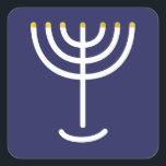 Pegatina Cuadrada Gráfico de oro de la Marina Blanca Menorah moderna<br><div class="desc">Pegatina Menorah hebreo. Marina,  Blanco,  Oro. Transferible y personalizable.</div>