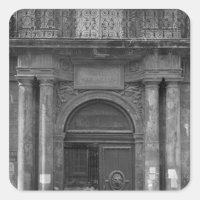 Grupo de escolares que abandonan el Hotel de Ville