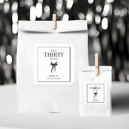 Pegatina Cuadrada Hablar de 30 años para mí en blanco y negro