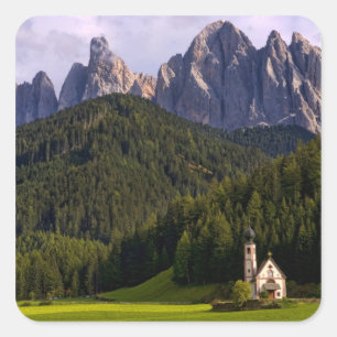 Pegatina Cuadrada Hermosa iglesia solitaria llamada Rainui 2