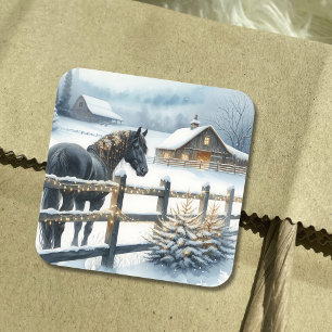 Pegatina Cuadrada Hermoso caballo negro en una granja de Navidades