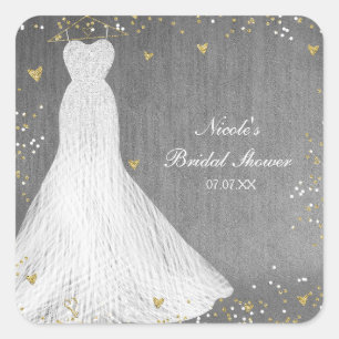 Pegatina Cuadrada Hermoso vestido en percha de oro para despedida de