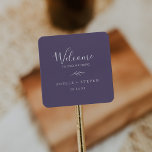 Pegatina Cuadrada Hoja mínima | Bienvenida a Plum Purple Boda<br><div class="desc">Estos pegatinas mínimos de bienvenida boda de ciruela morada son perfectos para un boda boho. El diseño de la joya tiene una sencilla silueta de hojas de vegetación en un violeta azul oscuro con un estilo boho minimalista. Personalice estos pegatinas con la ubicación de su boda, nombres y fecha de...</div>