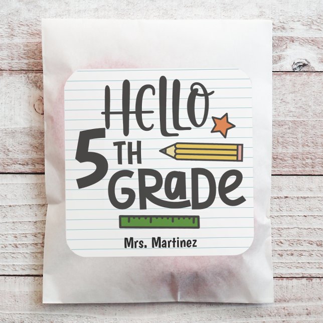Pegatina Cuadrada Hola personalizada de 5º grado (Personalize this back to school sticker with just a few clicks.)