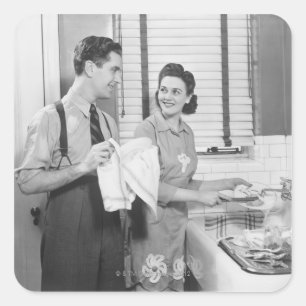 Pegatina Cuadrada Hombre y mujer que hacen platos