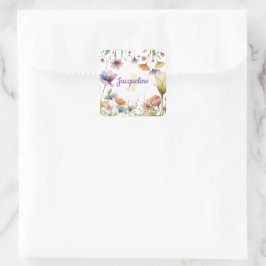 Pegatina Cuadrada Ilustración de flor silvestre colorida con monogra