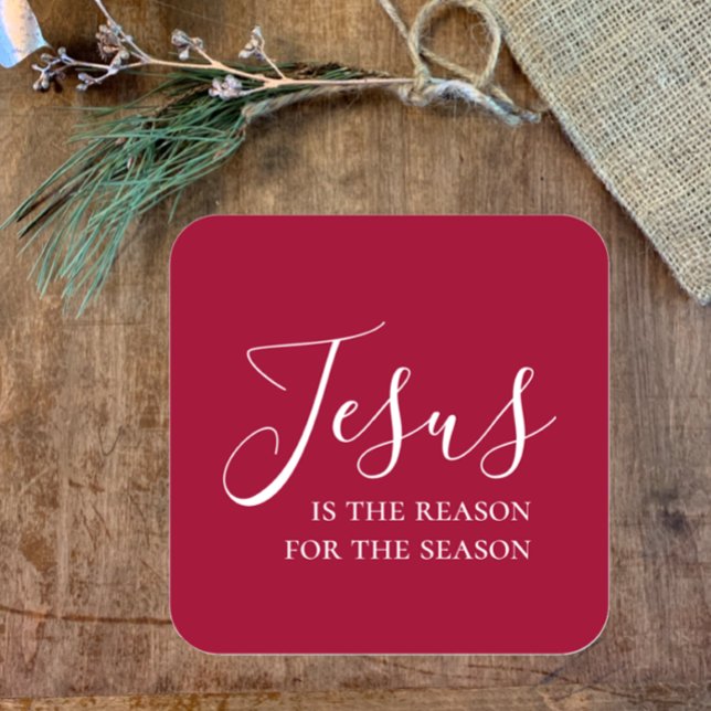 Pegatina Cuadrada Jesús es la razón de la temporada Navidades Rojos (Jesus is the reason for the season, elegant Script on simple stylish red Christmas envelope sticker.)