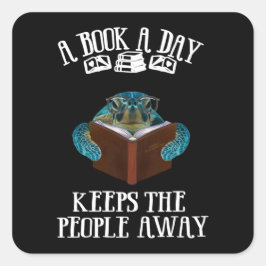 Pegatina Cuadrada La Tortuga Un Libro Al Día Mantiene A La Gente Ale