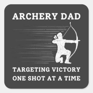 Pegatina Cuadrada La victoria en la mira Archery Dad