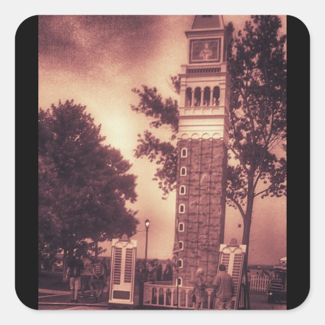 PEGATINA CUADRADA LA VIEJA TORRE MORADA (Anverso)