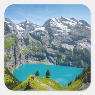 Pegatina Cuadrada Lago alpino Oeschinensee en Suiza