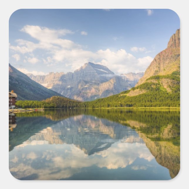 Pegatina Cuadrada Lago Swiftcurrent con el hotel Many Glacier y (Anverso)