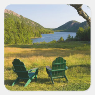 Pegatina Cuadrada Las sillas Adirondack en el césped del Jordán