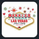 Pegatina Cuadrada Las Vegas: Pareja casada con vacaciones en Nevada<br><div class="desc">Este diseño es especial para las parejas casadas en Las Vegas. Un diseño de color completo que si lo usas recibirás miles de cumplidos. Usa tu marido y mujer y crea momentos inolvidables en Las Vegas Nevada</div>