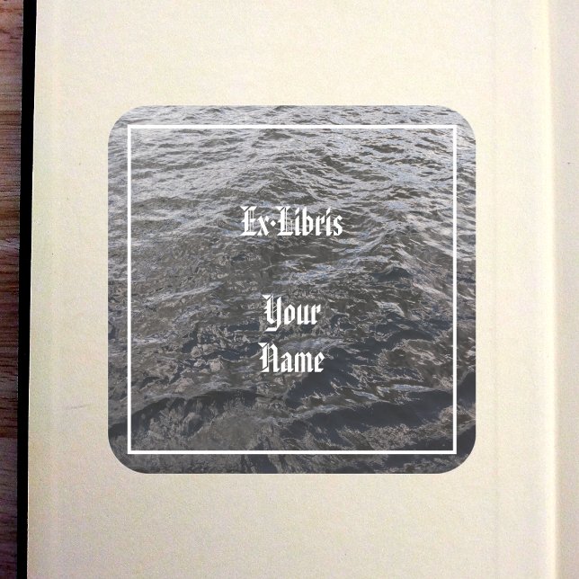 Pegatina Cuadrada Libro de Exlibris de Agua de Río (River Water Bookplate in Old Book)