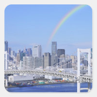 Línea aérea de Tokio y puente arco iris