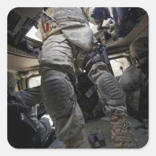 Pegatina Cuadrada Los marineros aprenden procedimientos del convoy