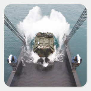 Pegatina Cuadrada Los vehículos del asalto de carros anfibios