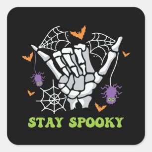 Pegatina Cuadrada Mano de esqueleto de Stay Spooky Halloween
