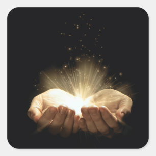 Pegatina Cuadrada Manos dobladas sosteniendo luz