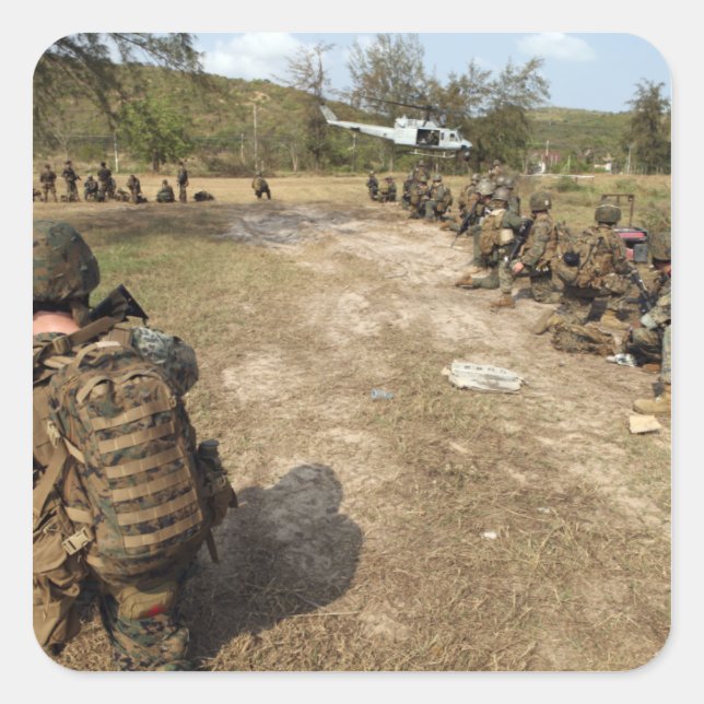 Pegatina Cuadrada Marines estadounidenses proporcionan seguridad com (Anverso)
