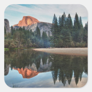 Pegatina Cuadrada Media Domo y Merced