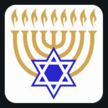 Pegatina Cuadrada Menorah y la estrella de David<br><div class="desc">Menorah dorada con Estrella de David azul en el centro de la parte inferior</div>