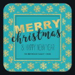 Pegatina Cuadrada Moderna y elegante Gold Blue Merry Christmas - Peg<br><div class="desc">Moderno y elegante ilustracion de vacaciones de Navidades con fondo azul hielo y escritura tipográfica de color dorado-negro sobre la capa de texto y patrón de copos de nieve dibujado a mano de oro purpurina.</div>