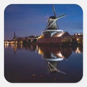 Pegatina Cuadrada Molino de viento Leidschendam con reflexión noctur