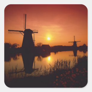Pegatina Cuadrada Molinos de viento al atardecer, Kinderdijk, Países