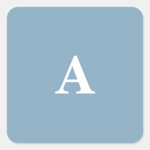 Pegatina Cuadrada Monogramas Blancos Azules Polvorientos Simples Mín