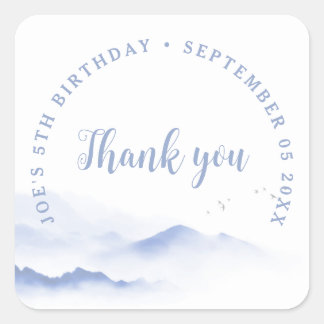 Pegatina Cuadrada Montañas azules Gracias cumpleaños