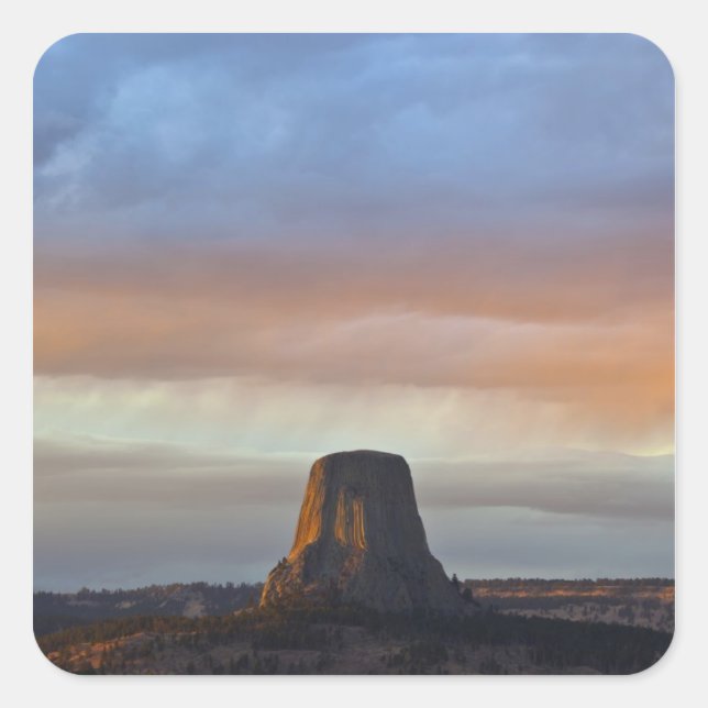 Pegatina Cuadrada Monumento Nacional Devils Tower, Tormenta al Atard (Anverso)
