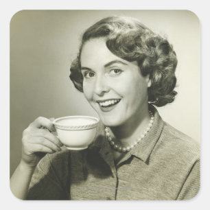 Pegatina Cuadrada Mujer sosteniendo tazas