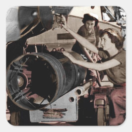 Pegatina Cuadrada Mujeres de la Segunda Guerra Mundial trabajando en