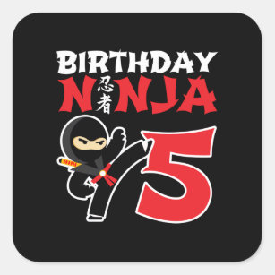 Pegatina Cuadrada Nacimiento Ninja - Tema de Fiesta de 5 años