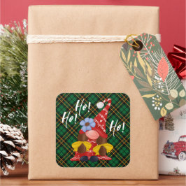 Pegatina Cuadrada Navidades Chica nórdico Gnome Green Plaid
