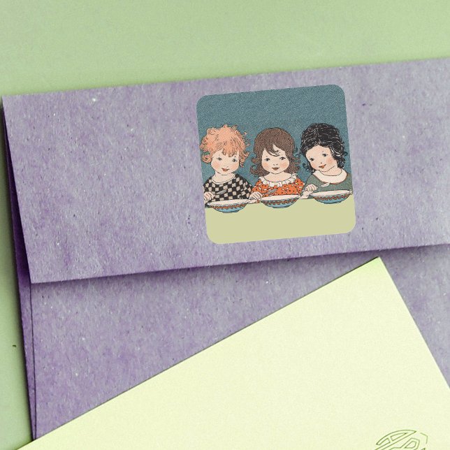 Pegatina Cuadrada Niñas Vintage comiendo sopa tres hermanas (three little sisters blond, black, brown hair eating soup at table on blue stickers.)