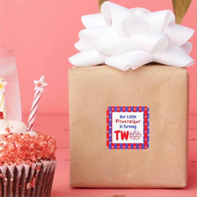 Pegatina Cuadrada Nuestro pequeño pirata de cumpleaños (Fiesta)